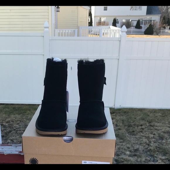 UGG Customizable Bailey Bow II - Picture 3 of 8